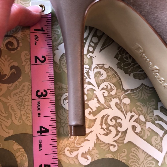 Limelight shoes in excellent condition in original box; size 8. - Picture 12 of 12